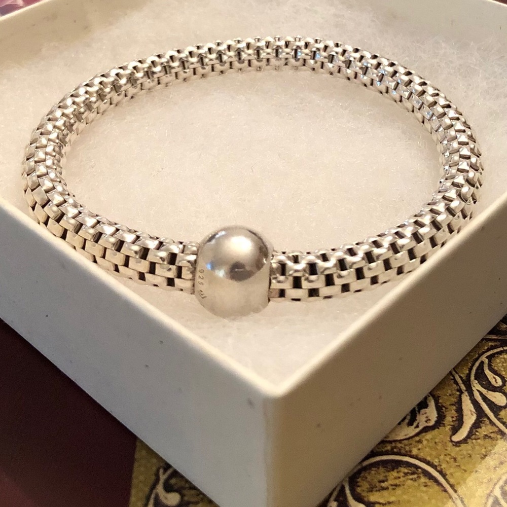 Silpada “Sterling Chic” Sterling Silver Stretch Bracelet B2788